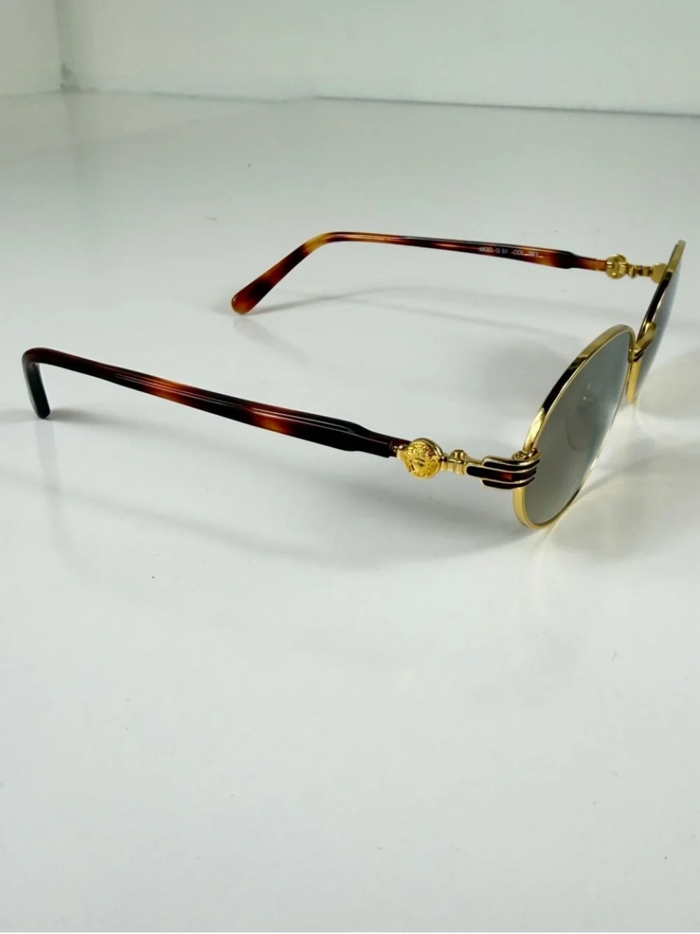 Vintage Gianni Versace Mod G51 Col 56 L Medusa Gold Havana Sunglasses Full Set